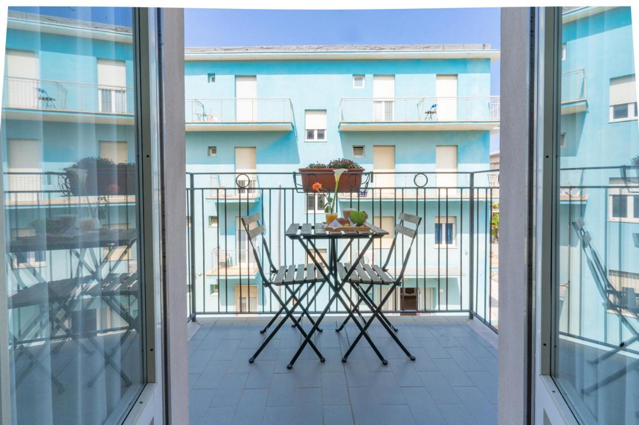 Hotel Greta B&B Rimini Exterior photo