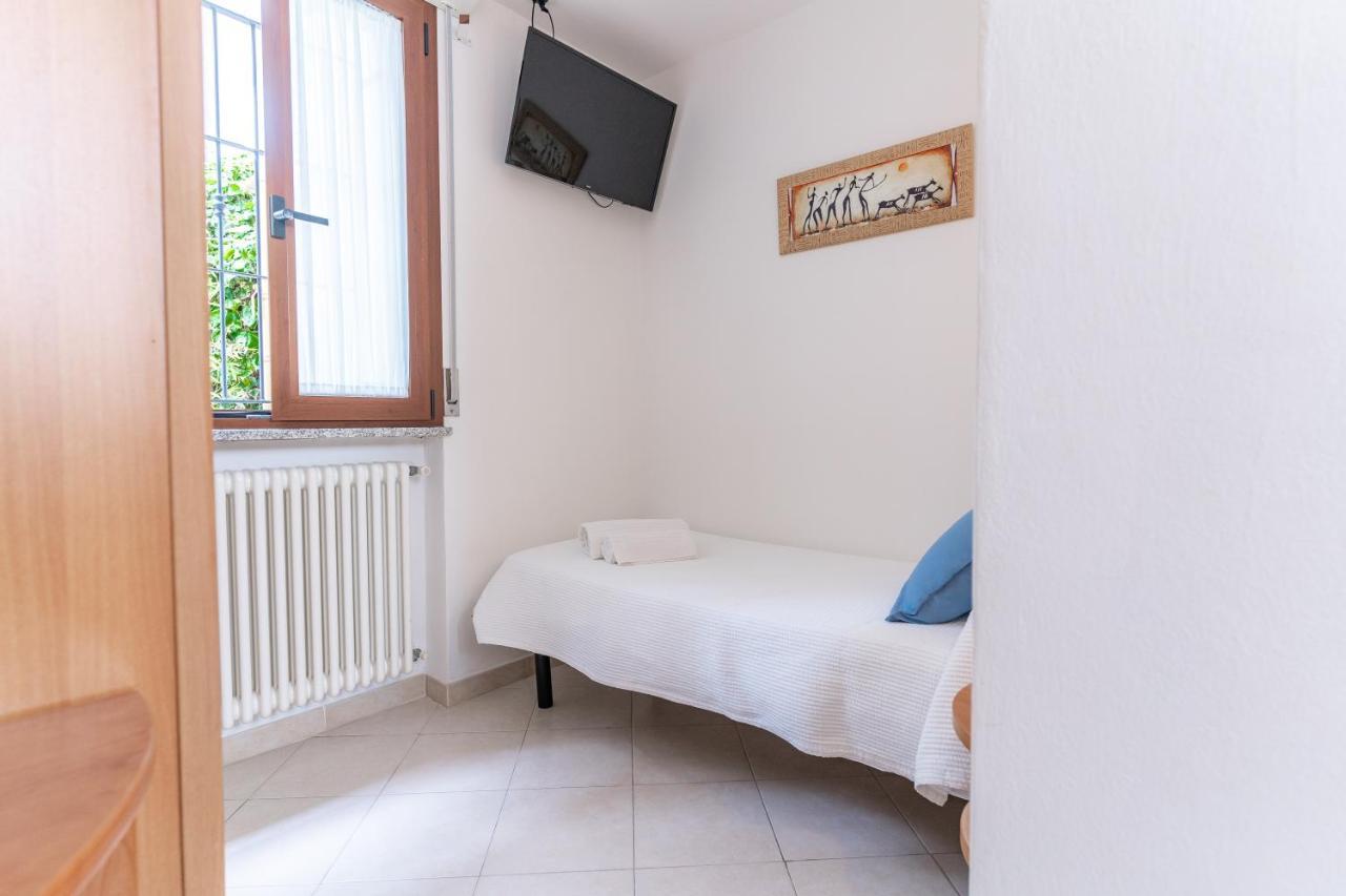 Hotel Greta B&B Rimini Exterior photo